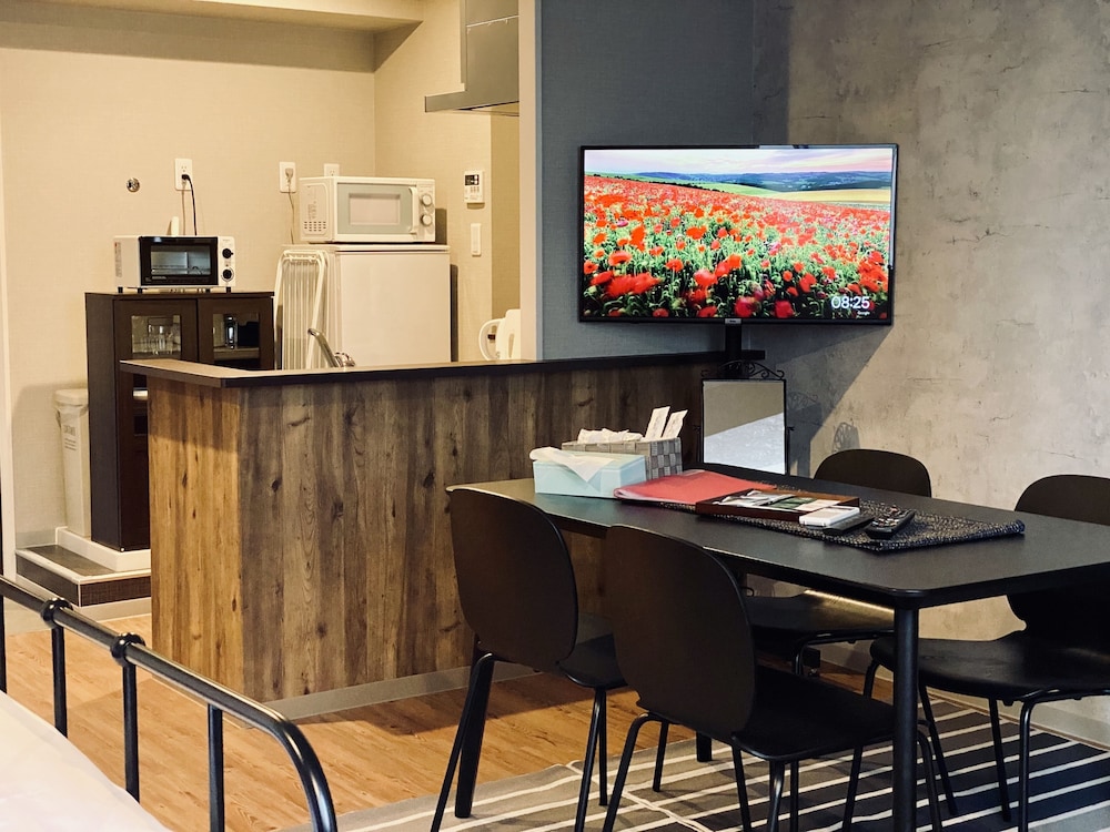 スーペリアスタジオ(BROOKLYN) 禁煙 客室内のダイニングエリア1 | HOTEL ffosaka.com