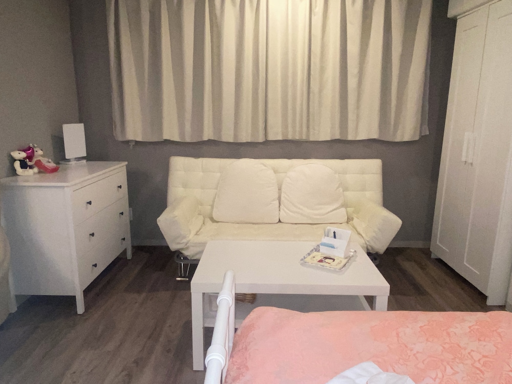 スーペリアスタジオ 禁煙 リビング エリア1 | HOTEL ffosaka.com