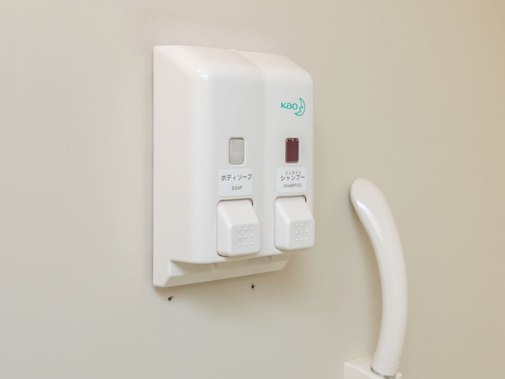 [禁煙] ツインルーム バスルーム0 | OYOホテル ハチのお宿 ぬまだてハイツ 秋田