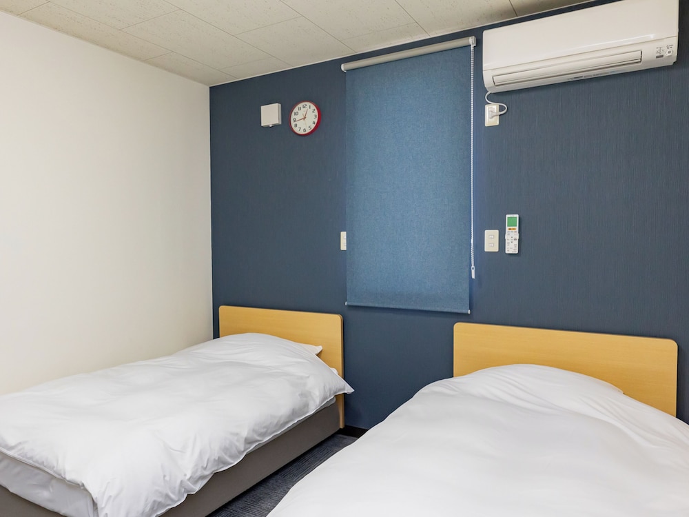 [禁煙] ツインルーム | OYOホテル ハチのお宿 ぬまだてハイツ 秋田