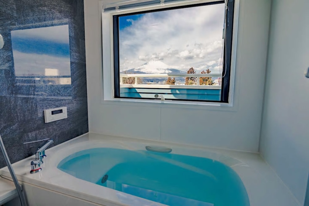 一棟貸し ヴィラ バスルーム0 | ヴィラハナサク富士御殿場アウトレット