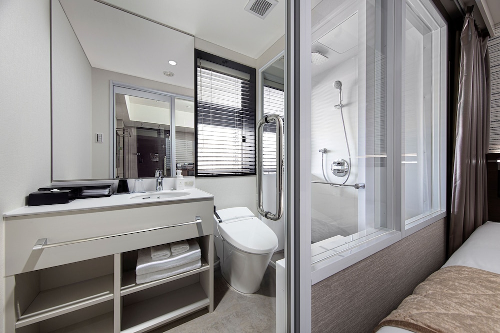 ダブルルーム 禁煙 (Moderate) バスルーム1 | ホテル ヴィラフォンテーヌグランド東京有明