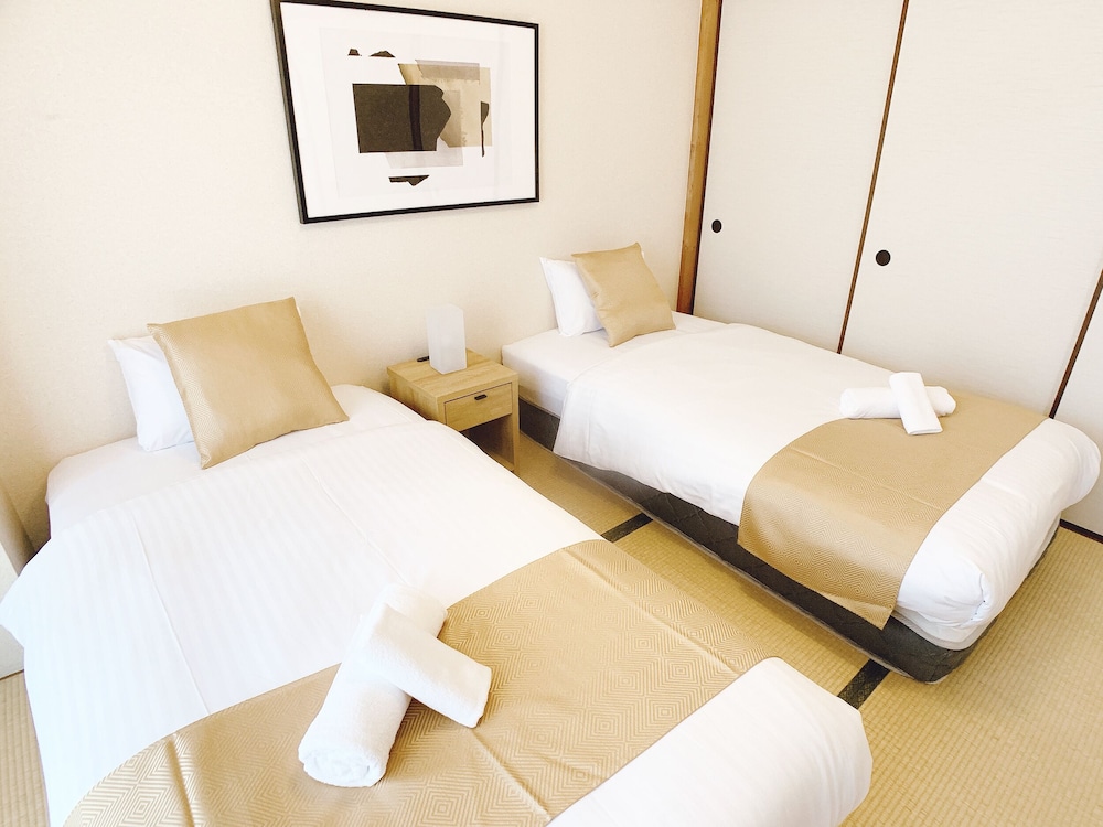 3ベッドルームアパートメント バルコニー付き 303号室 客室0 | おうちホテル段原