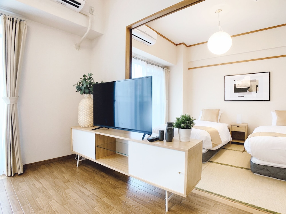 3ベッドルームアパートメント バルコニー付き 303号室 | おうちホテル段原