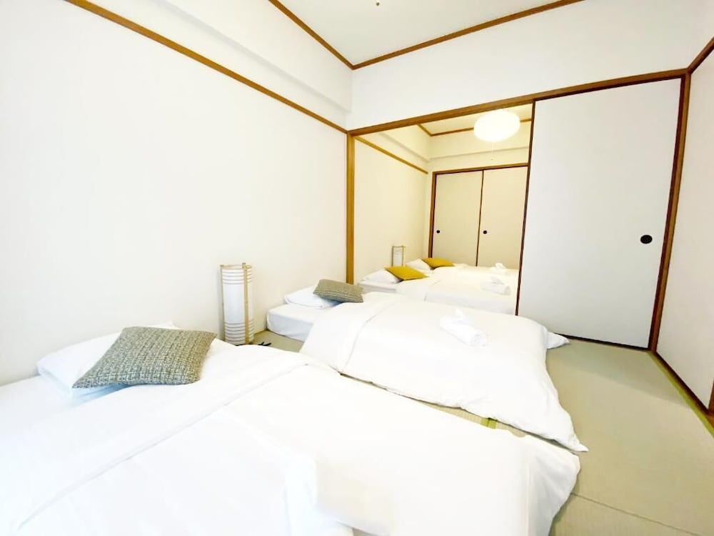 3ベッドルームアパートメント バルコニー付き 503号室 客室1 | おうちホテル段原