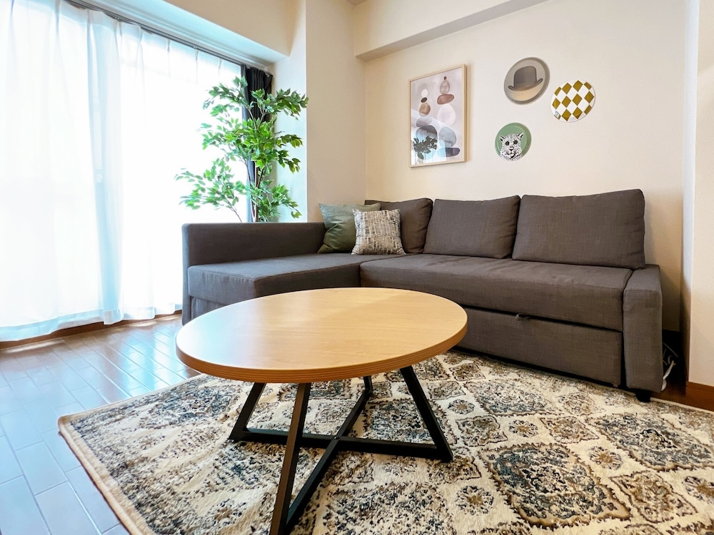 3ベッドルームアパートメント バルコニー付き 404号室 | おうちホテル段原