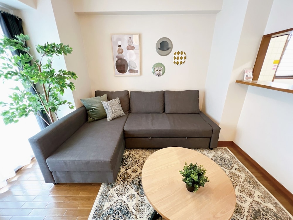 3ベッドルームアパートメント バルコニー付き 404号室 客室2 | おうちホテル段原