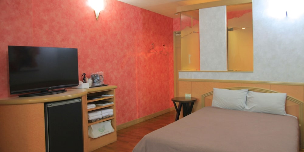 ツインルーム (B type) 客室9 | HOTEL 紅 - BIN -
