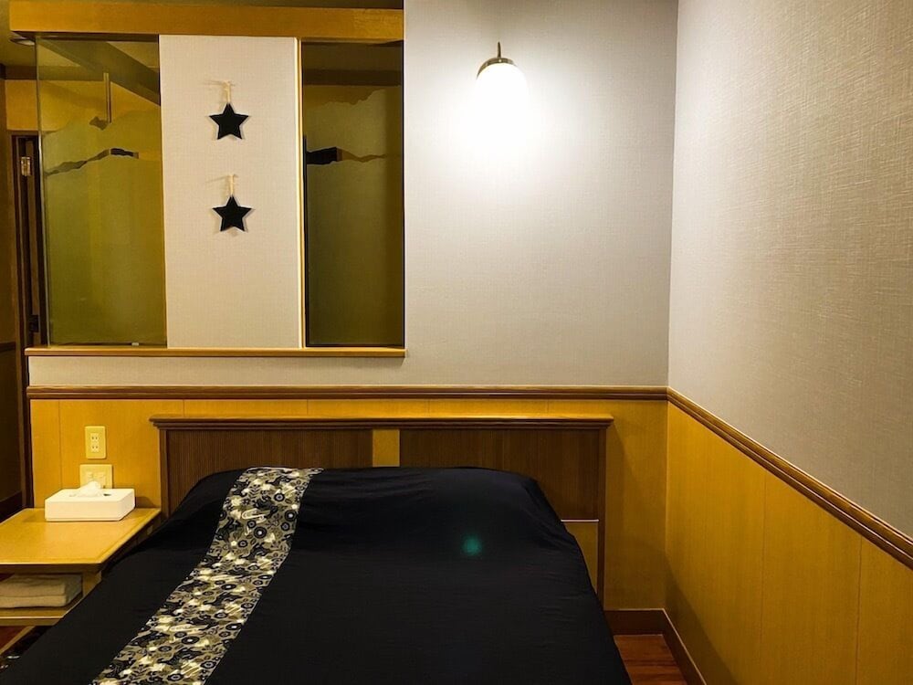 ツインルーム (B type) 客室6 | HOTEL 紅 - BIN -