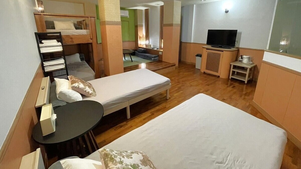 ファミリー スタジオ ベッド (複数台) 禁煙 客室7 | HOTEL 紅 - BIN -