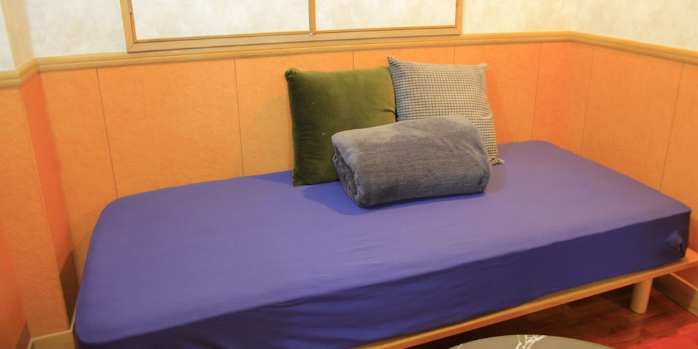 ツインルーム (B type) 客室13 | HOTEL 紅 - BIN -