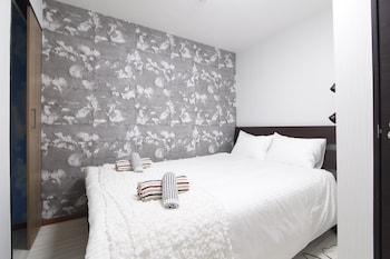 Ko's Apartment, Tatsumi West Station