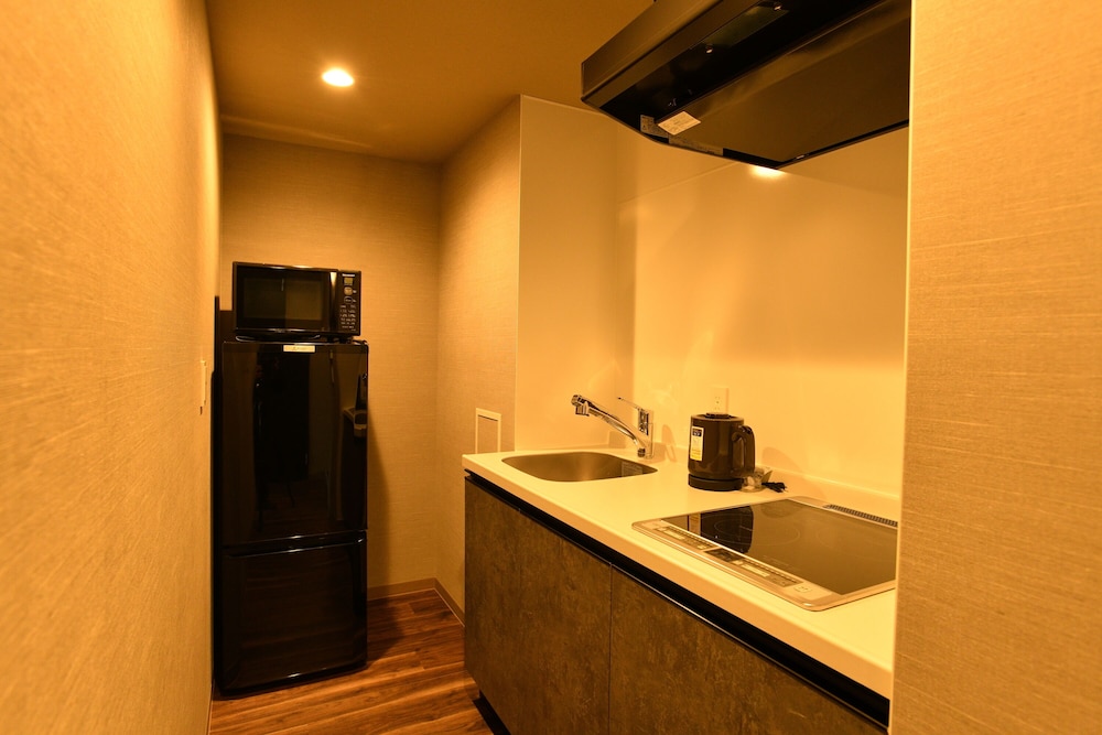 ダブルルーム バルコニー付 専用キッチン0 | ホテル伊万里相生橋別邸