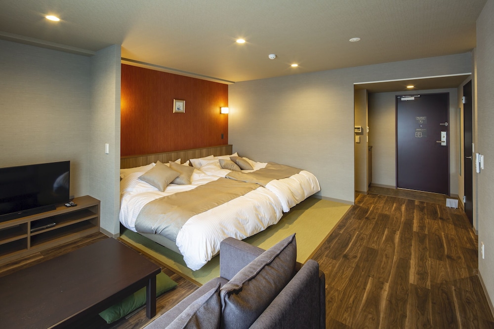 ツインルーム バルコニー付 客室2 | ホテル伊万里相生橋別邸