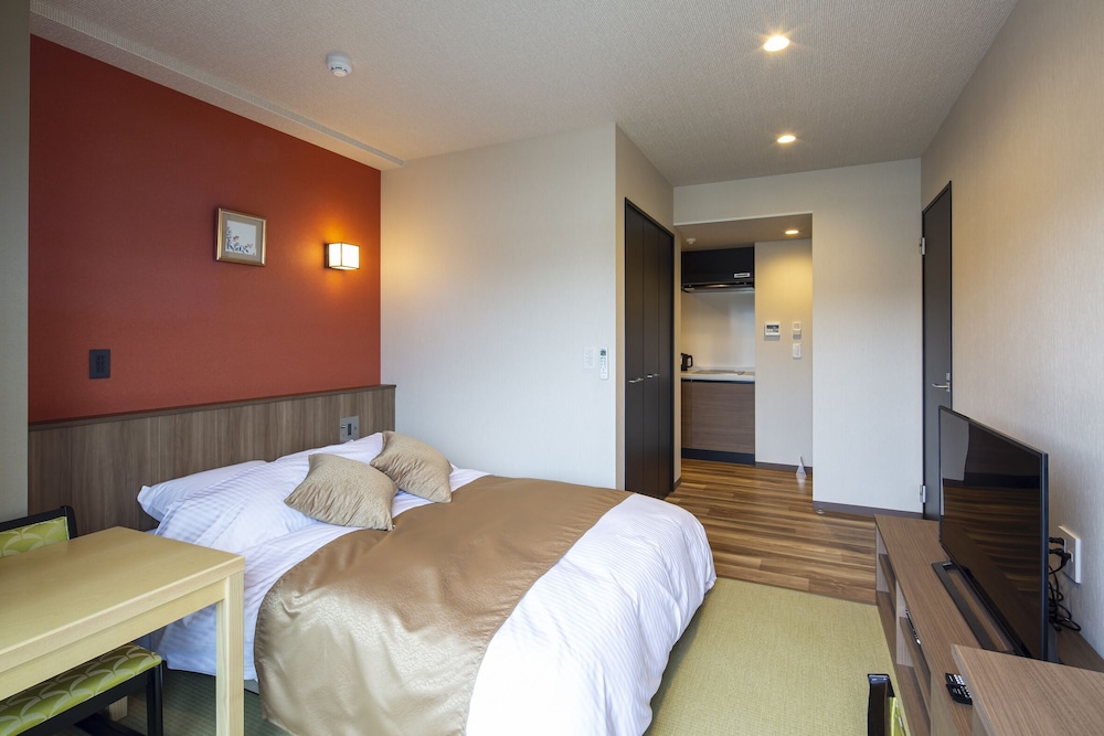 ダブルルーム バルコニー付 客室3 | ホテル伊万里相生橋別邸