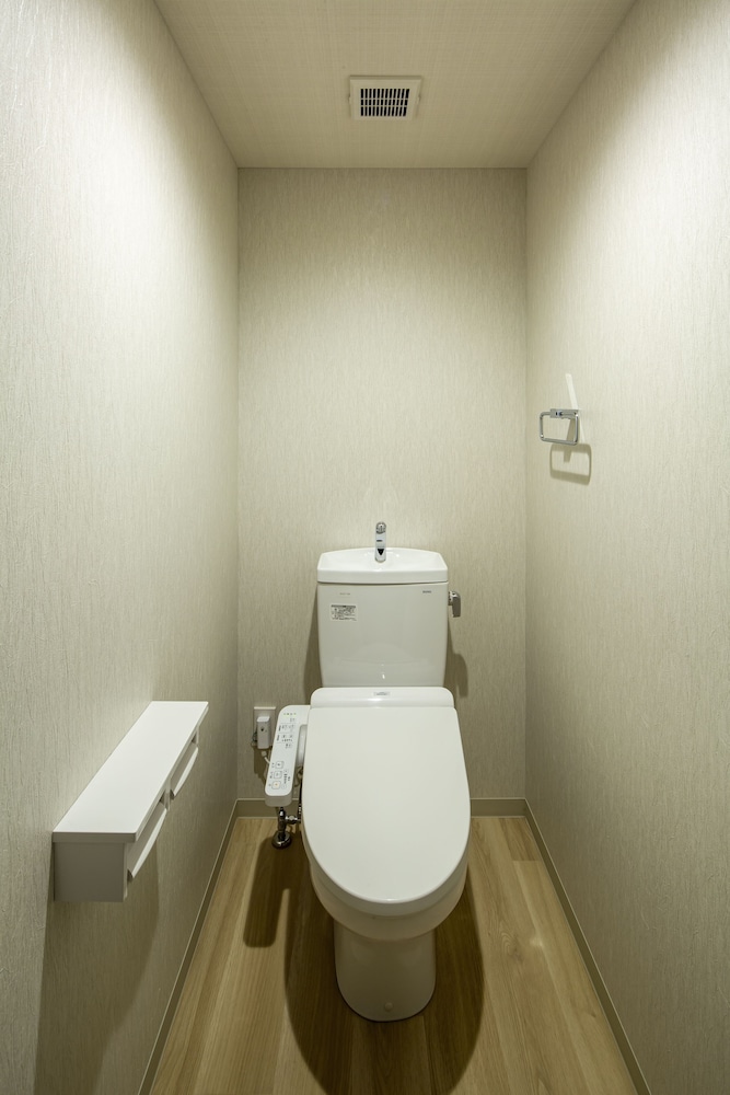 ダブルルーム バルコニー付 バスルーム1 | ホテル伊万里相生橋別邸