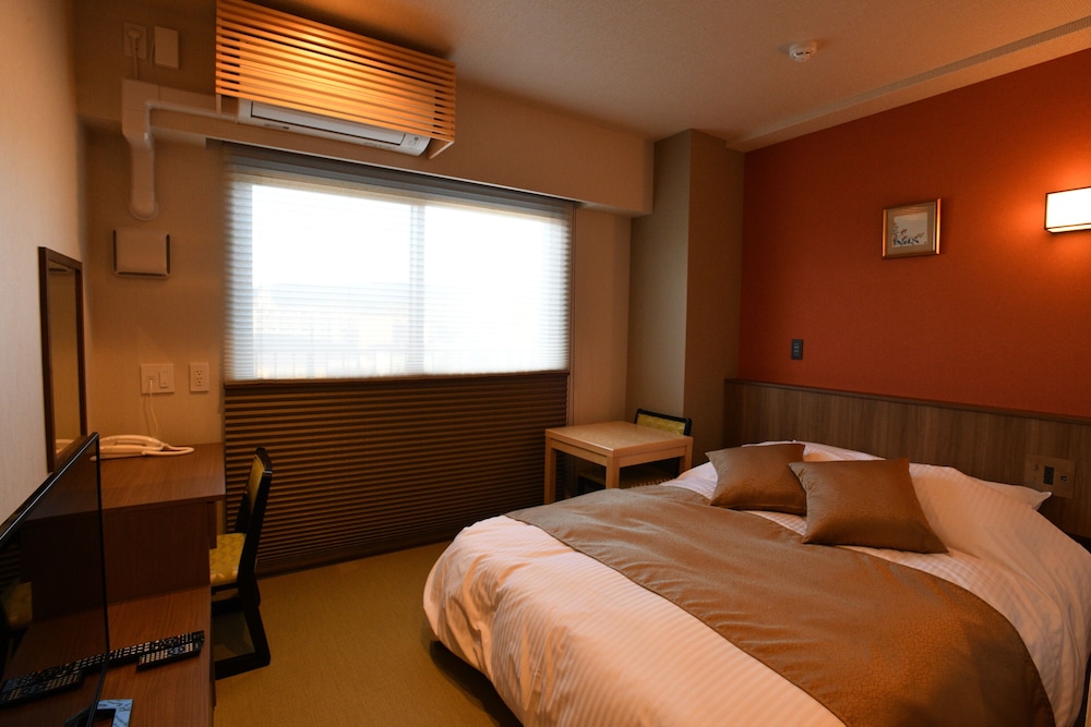 ダブルルーム バルコニー付 | ホテル伊万里相生橋別邸