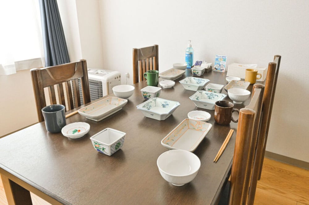 アパートメント 客室内のダイニングエリア1 | STAY IN PASSION