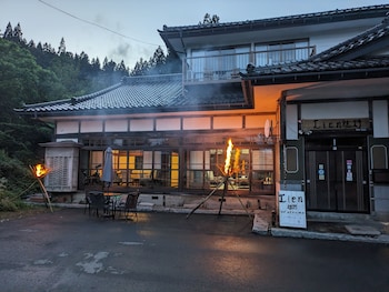 Lien 遠野