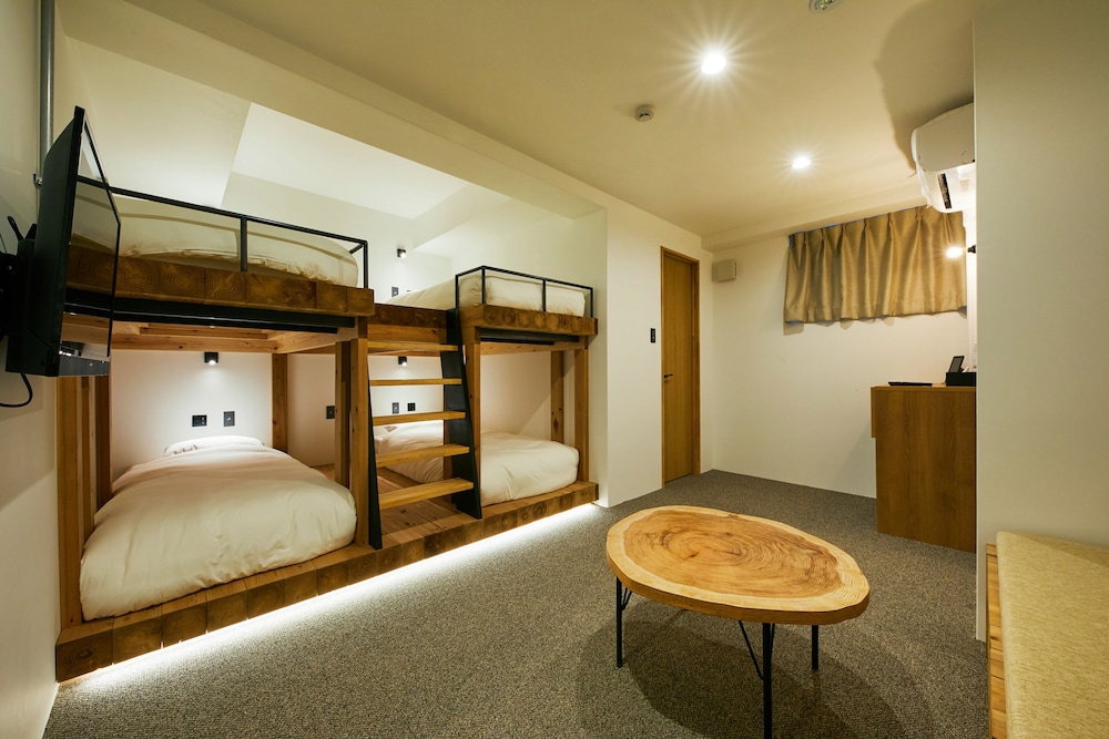 コンフォート 4 人部屋 ベッド (複数台) 禁煙 | mizuka Daimyo 7 - unmanned hotel -