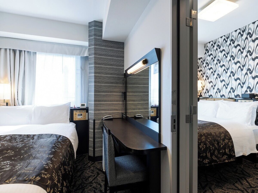 アパホテル〈なんば南恵美須町駅〉