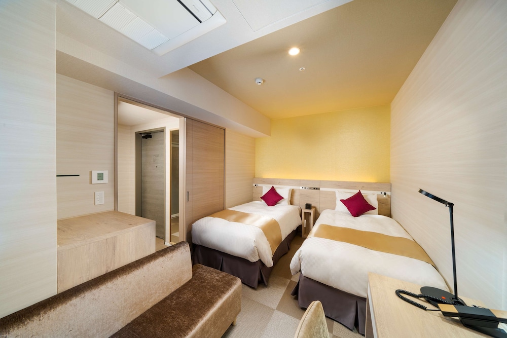 デラックス ルーム シングルベッド 2 台 バリアフリー 冷蔵庫 客室3 | ベストウェスタンホテルフィーノ東京赤坂