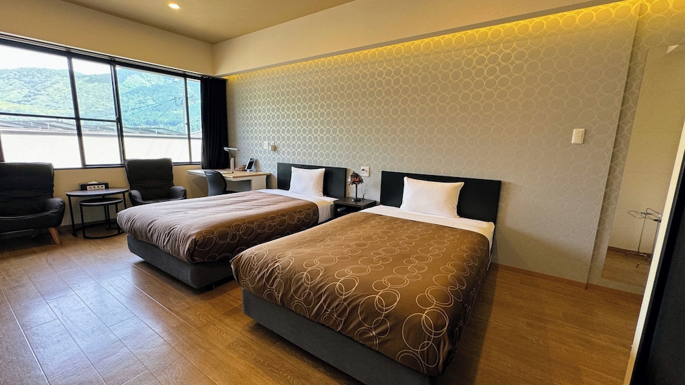 スタンダード ツインルーム 禁煙 21 ペット同伴不可 部屋からの景観0 | 和モダン温泉館 湯布院あかりの宿
