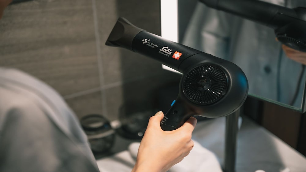 プレミアム ルーム クイーンベッド 2 台 客室3 | AC ホテル・バイ・マリオット東京銀座