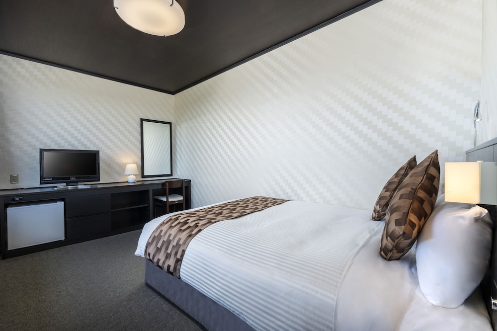 スタンダードダブル (バス付) 禁煙 客室1 | 亀の井ホテル 奈良