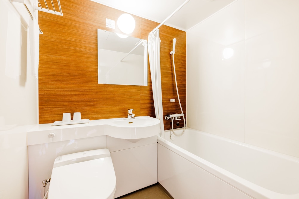 スタンダードツイン (バス付) 禁煙 バスルーム0 | 亀の井ホテル 奈良