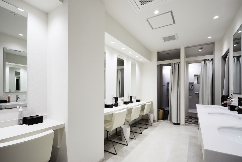 ツインルーム バスルーム4 | HOTEL THE ROCK