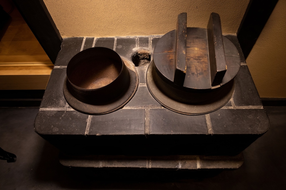 京町家一棟貸し 客室の設備とサービス1 | 紡 八条源町