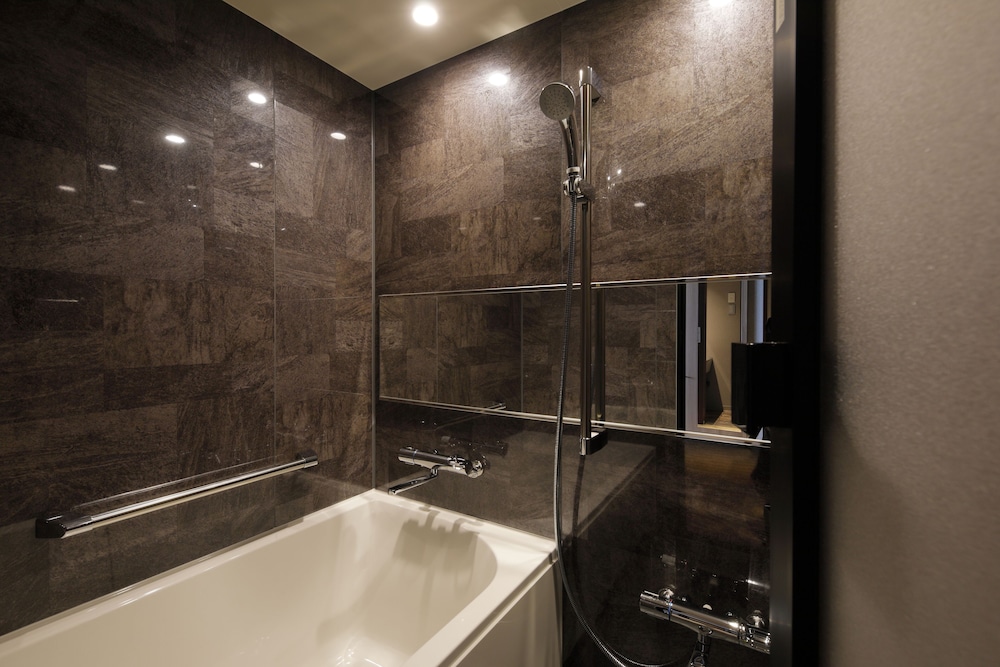 スーペリア ダブルルーム バスルーム1 | ファースト ホテル 金沢