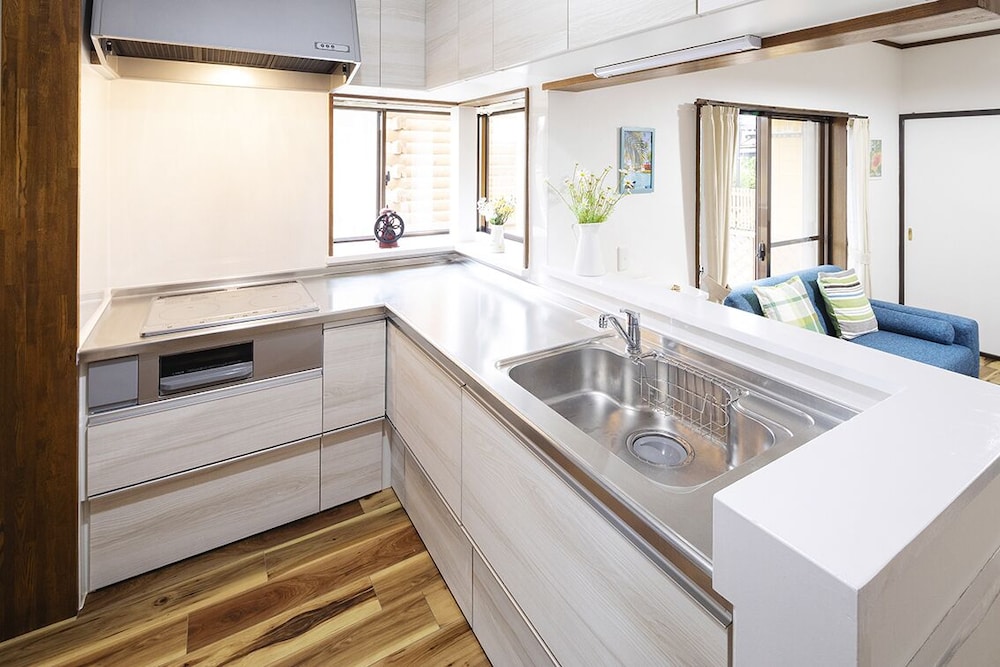 一棟貸し 専用キッチン1 | Wave House 九十九里藤下