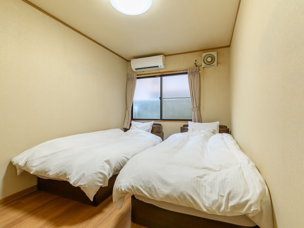 ツインルーム 客室1 | Tabist たつみビジネスホテル 松阪