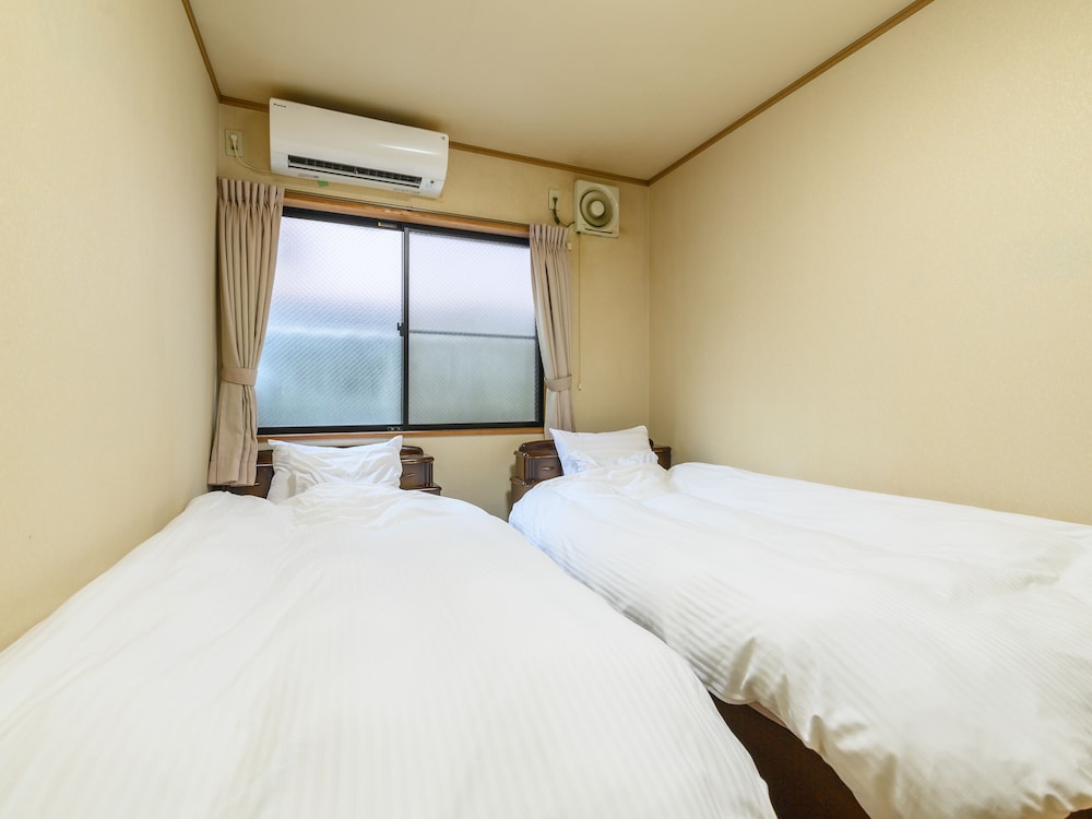 ツインルーム 客室4 | Tabist たつみビジネスホテル 松阪