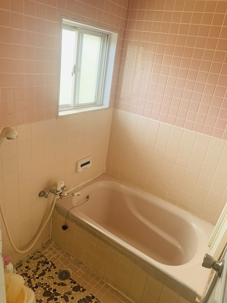 和室 4人部屋 バスルーム0 | Airport Osaka