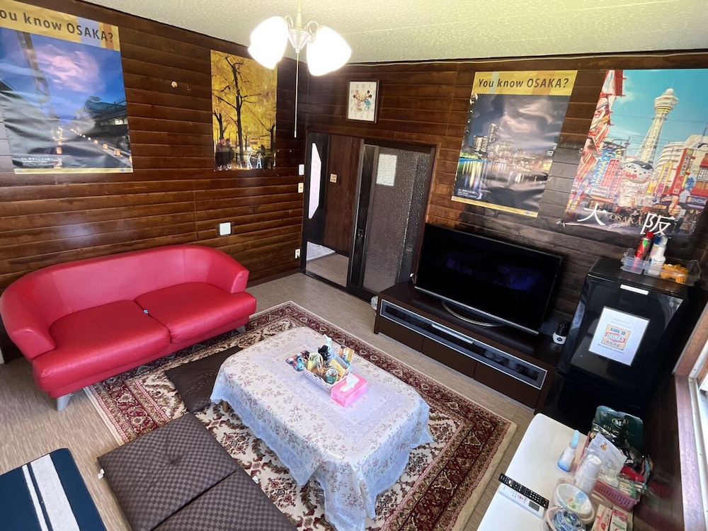 和室 4人部屋 共用キッチン1 | Airport Osaka