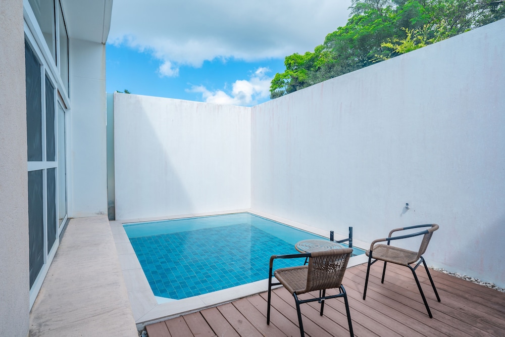 ラグジュアリー ヴィラ 1 ベッドルーム プライベートプール プールビュー テラス / パティオ4 | Secret Villas by Relapool