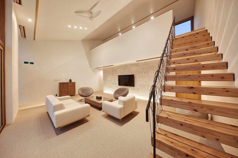 ラグジュアリー ヴィラ 1 ベッドルーム プライベートプール プールビュー リビング エリア2 | Secret Villas by Relapool