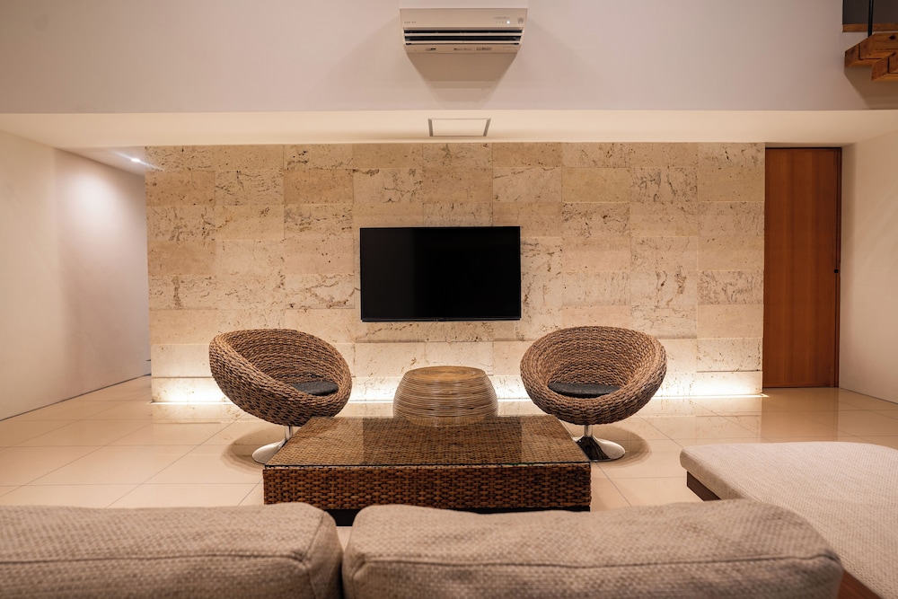 ラグジュアリー ヴィラ 1 ベッドルーム プライベートプール プールビュー リビング エリア0 | Secret Villas by Relapool