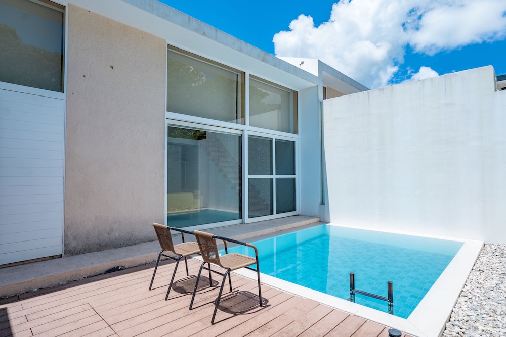 ラグジュアリー ヴィラ 1 ベッドルーム プライベートプール プールビュー テラス / パティオ1 | Secret Villas by Relapool