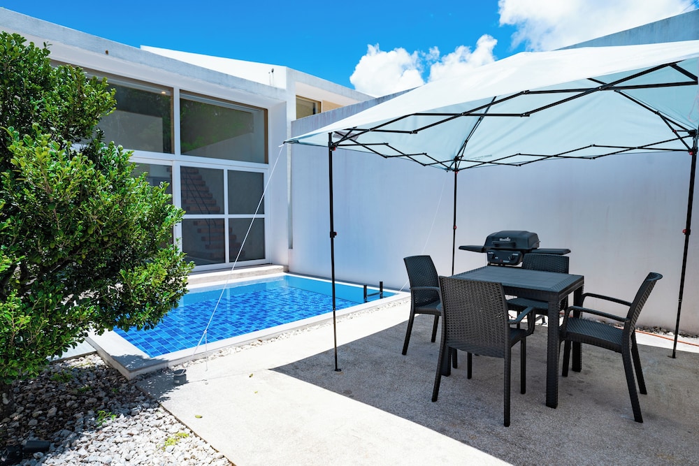 ラグジュアリー ヴィラ 1 ベッドルーム プライベートプール プールビュー テラス / パティオ2 | Secret Villas by Relapool