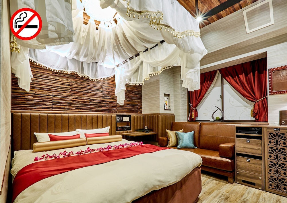 スタンダード ダブルルーム クイーンベッド 1 台 冷蔵庫 & 電子レンジ | プティバリ池袋店 - 大人限定