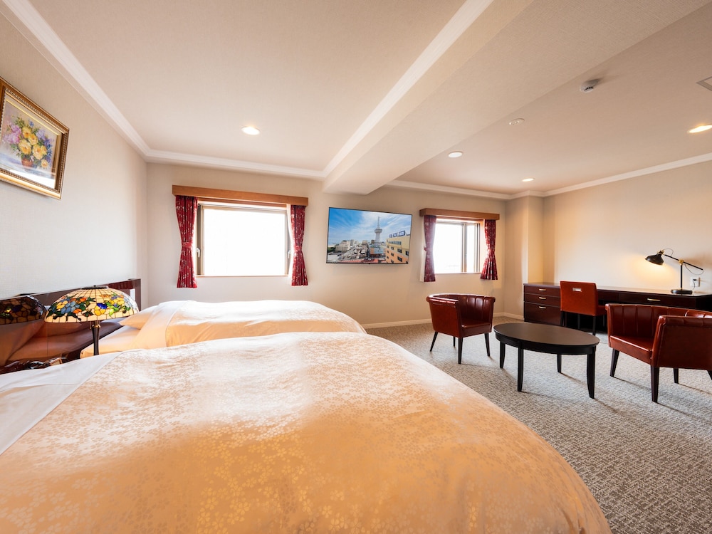 デラックスツイン［46㎡］ 客室5 | ホテル三泉閣