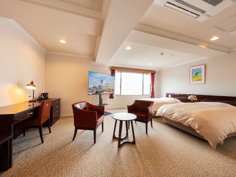デラックスツイン［46㎡］ 客室3 | ホテル三泉閣