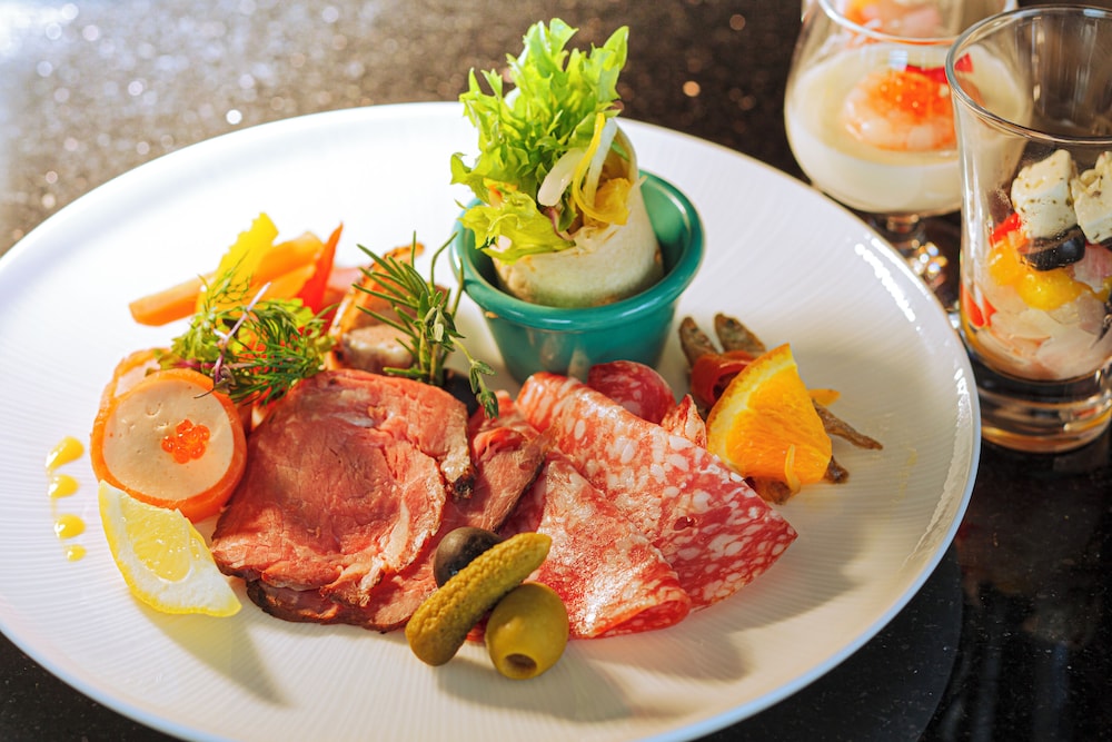 クラブ ルーム シングルベッド 2 台 (Club Access) エグゼクティブ ラウンジ2 | ハイアットリージェンシー 横浜