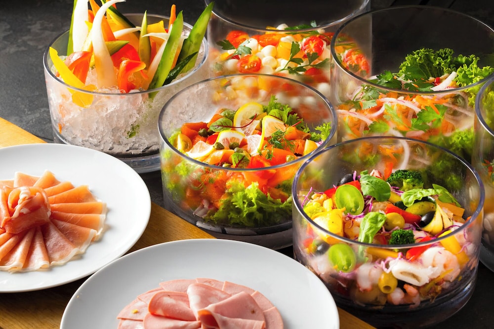 クラブ ルーム シングルベッド 2 台 (Club Access) エグゼクティブ ラウンジ4 | ハイアットリージェンシー 横浜