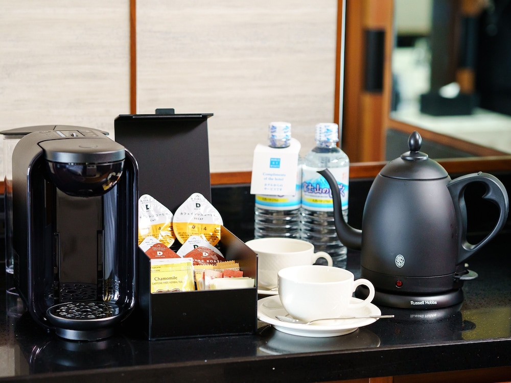 ルーム キングベッド 1 台 コーナー コーヒー / コーヒーメーカー0 | ハイアットリージェンシー 横浜