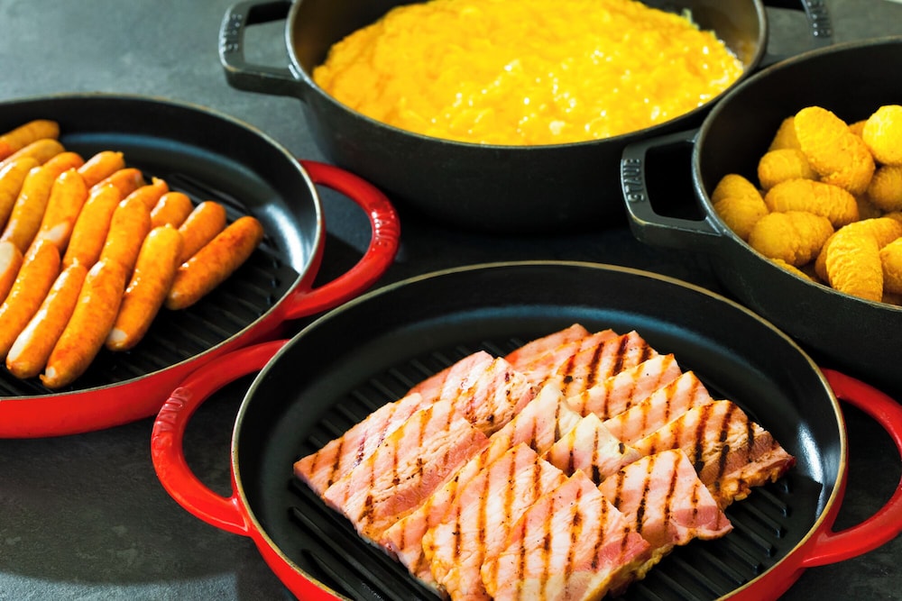 クラブ ルーム シングルベッド 2 台 (Club Access) エグゼクティブ ラウンジ10 | ハイアットリージェンシー 横浜